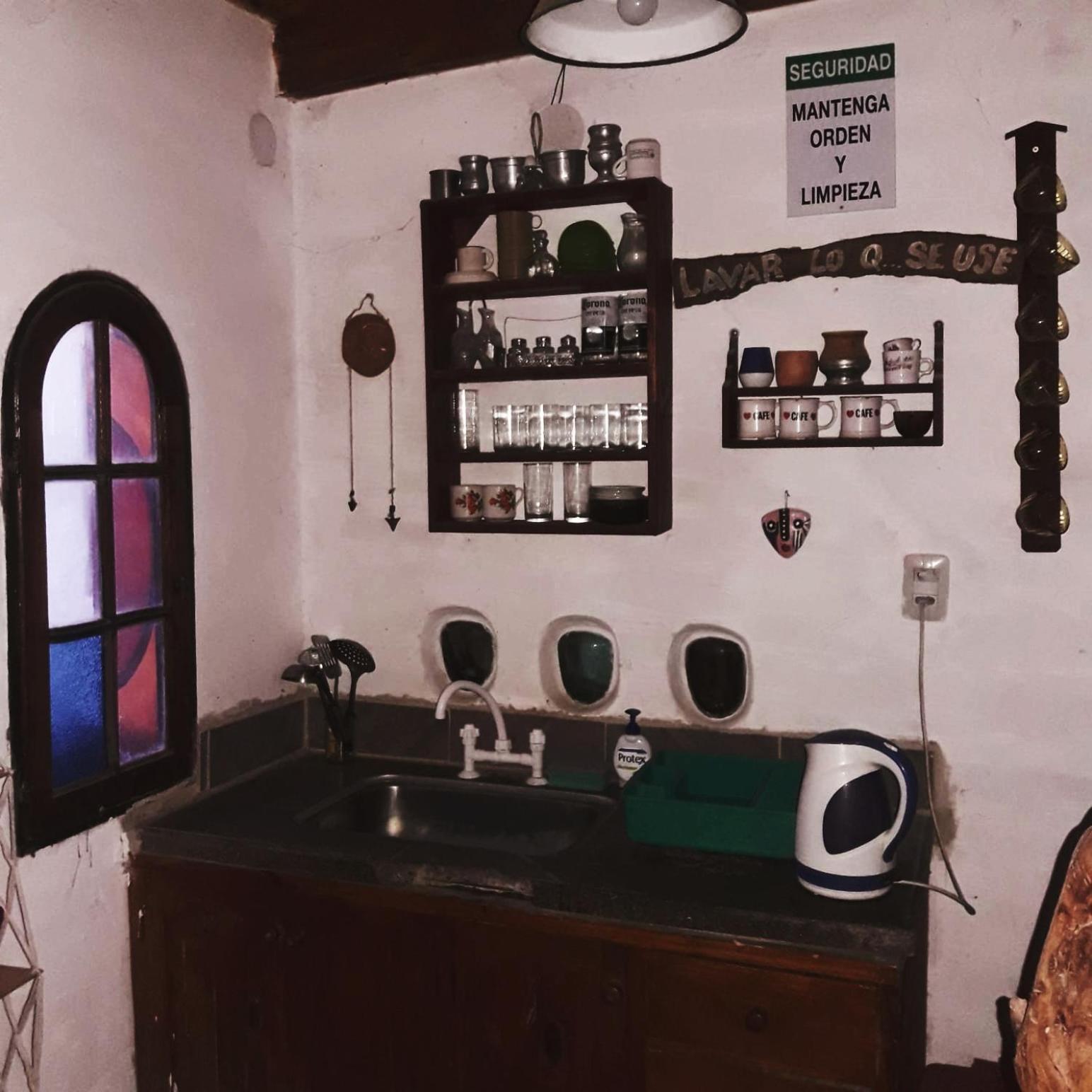 ホテル La Revuelta Amaichá del Valle エクステリア 写真